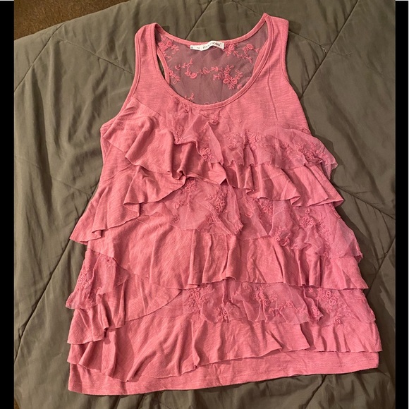 5️⃣ for 💲2️⃣0️⃣ Maurices Pink Lace and Ruffles Sleeveless Top - Picture 1 of 5